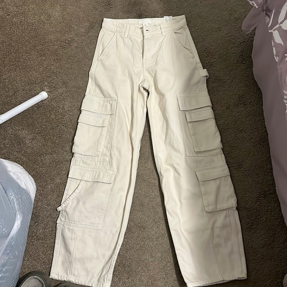 Cargo Cream Jeans from H&M.